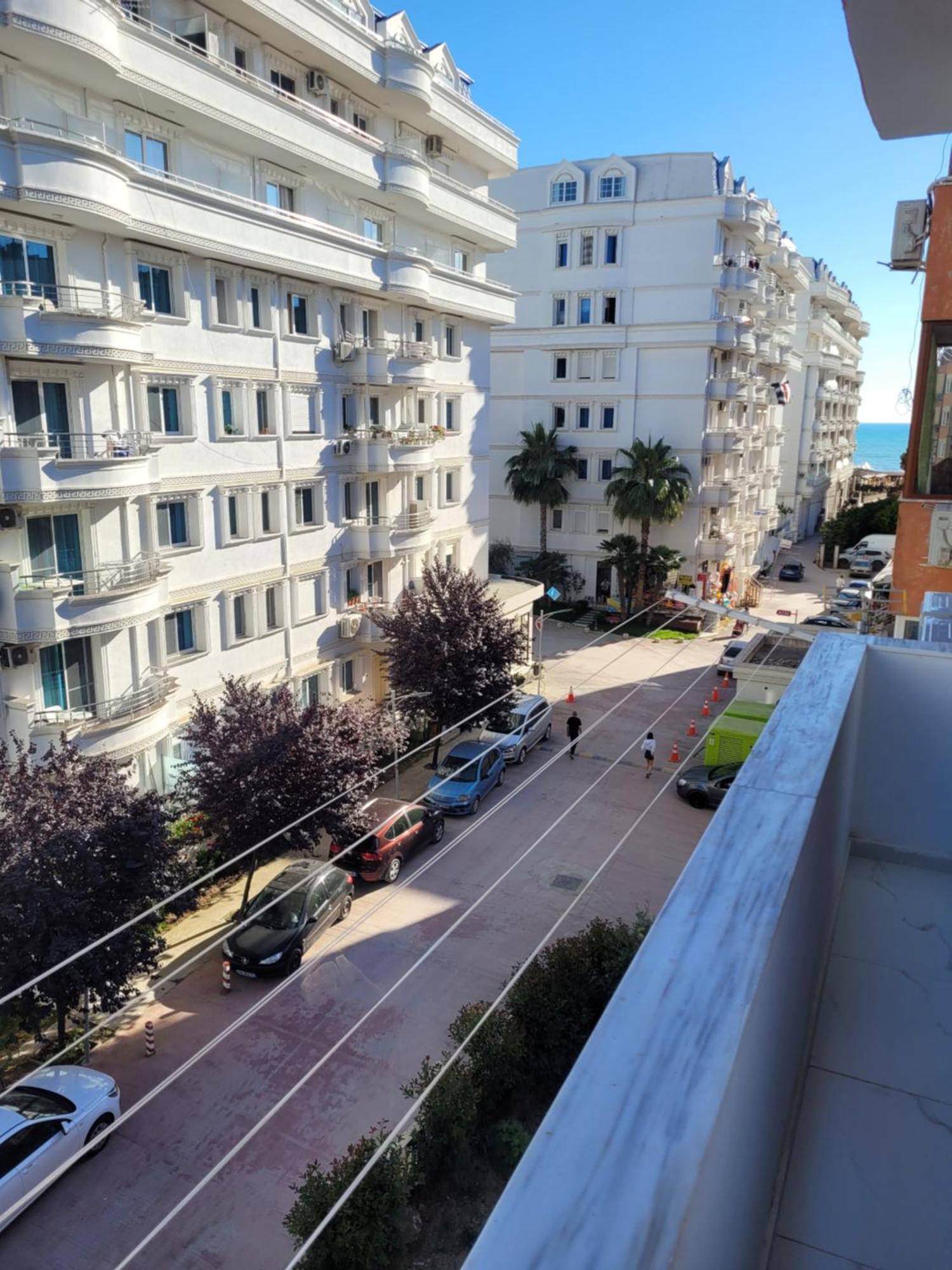 Orange Apartment Golem  Exterior foto